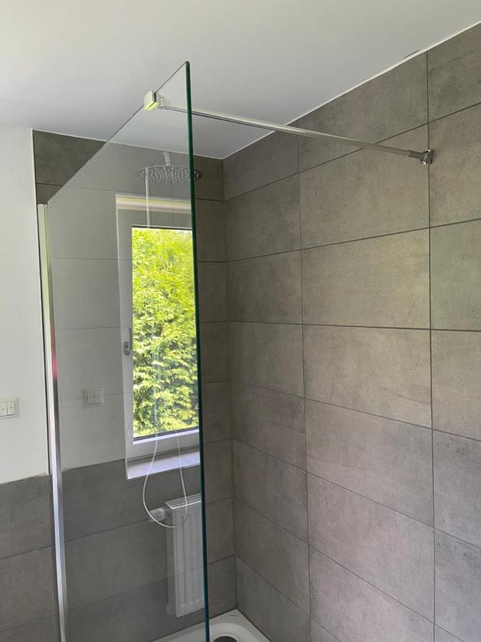 Bungalow In Ruhiger Siedlung Mit Stellplatz 란츠후트 외부 사진
